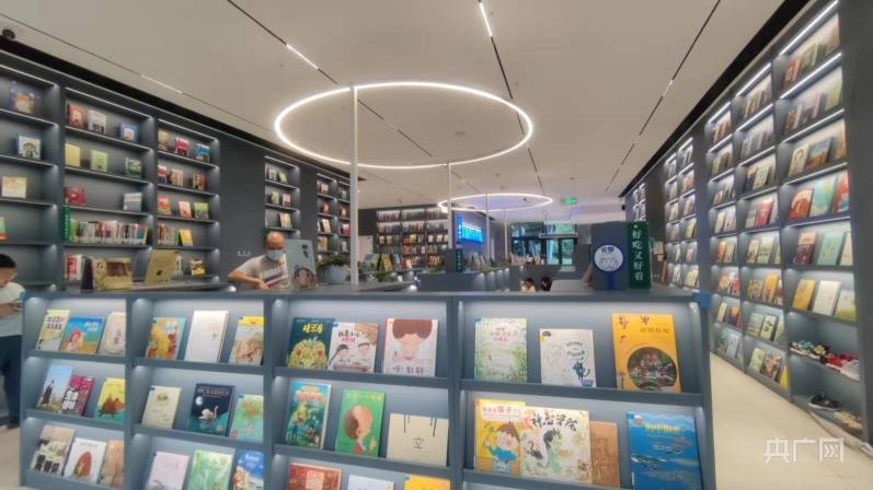 上海：24小时书院，为书香留一盏灯