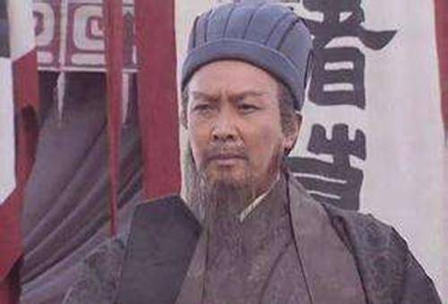 就为了多活10年，大师点了一盏灯，灯七天七夜不灭，结果悲剧了
