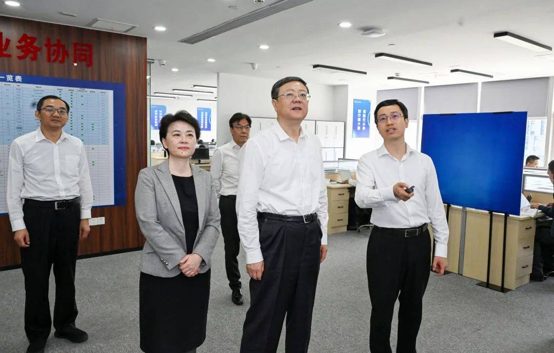 上海市委书记陈吉宁调研区块链创新工作推进情况