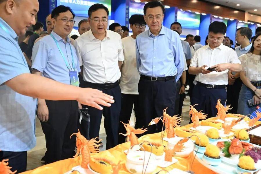济南市人力资源社会保障局组织参加世界青年技能日活动