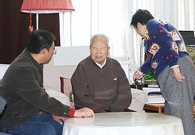 华国锋的妻子韩芝俊：年过九旬仍坚守丈夫遗愿的守护者