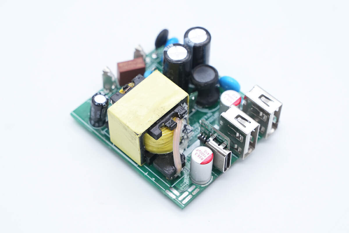 华众芯微5V4.8A多口demo方案解析