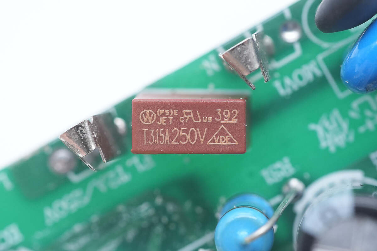 华众芯微5V4.8A多口demo方案解析