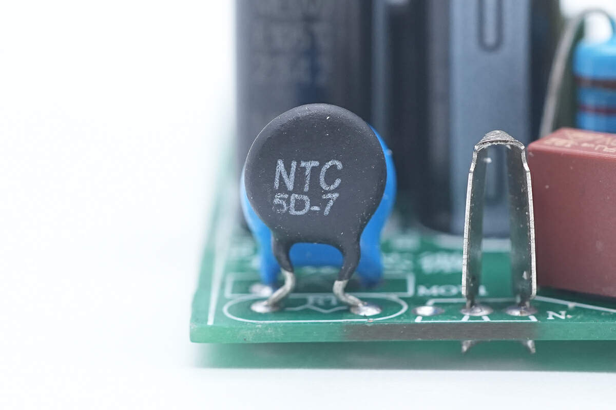 华众芯微5V4.8A多口demo方案解析