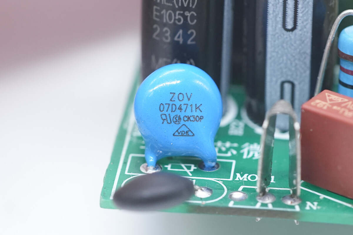 华众芯微5V4.8A多口demo方案解析