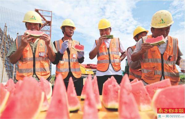 国企、高校、研究所曾放“高温假”