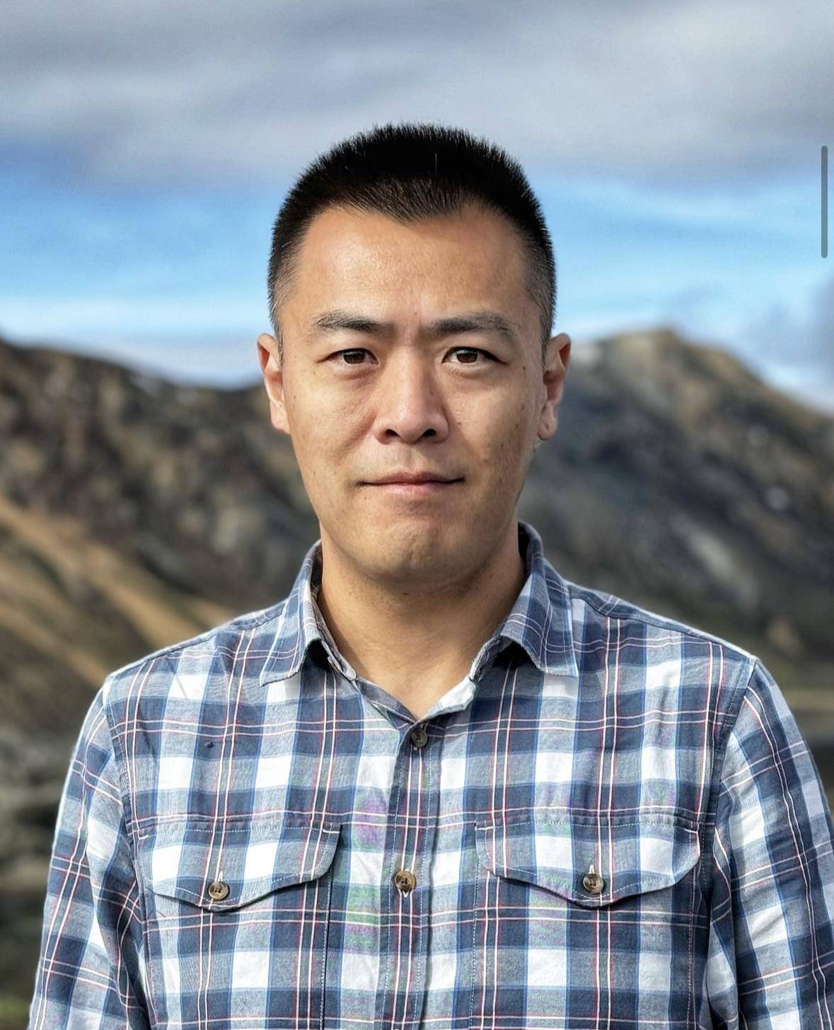 刘鸣炜在英国捐赠中国研究所，12年捐1.1亿，已被命名刘氏研究所