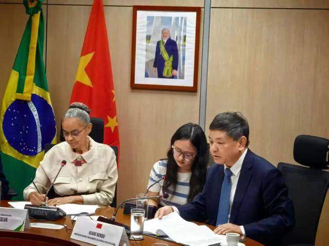 生态环境部部长：个别国家搞毁约退群，损害全球应对气候变化努力