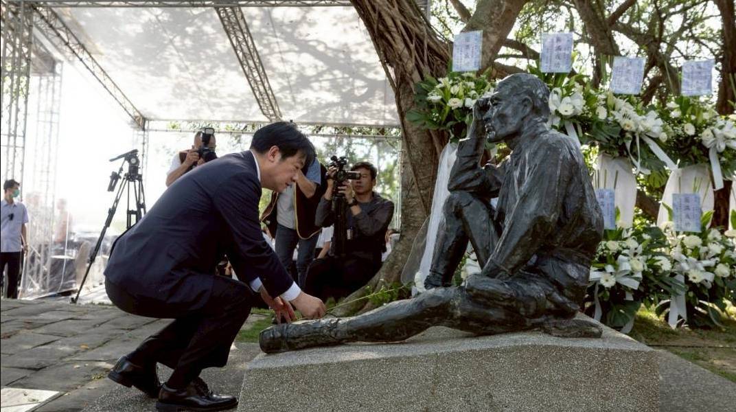 赖清德就是“精神日本人”！台湾急需再抗战、再光复